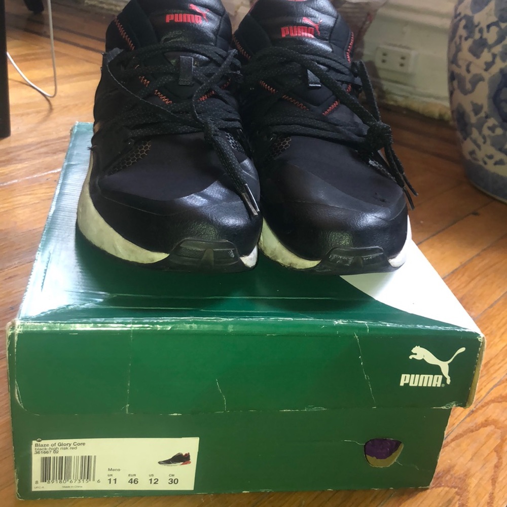 Puma “Blaze of Glory” black/red sz 12